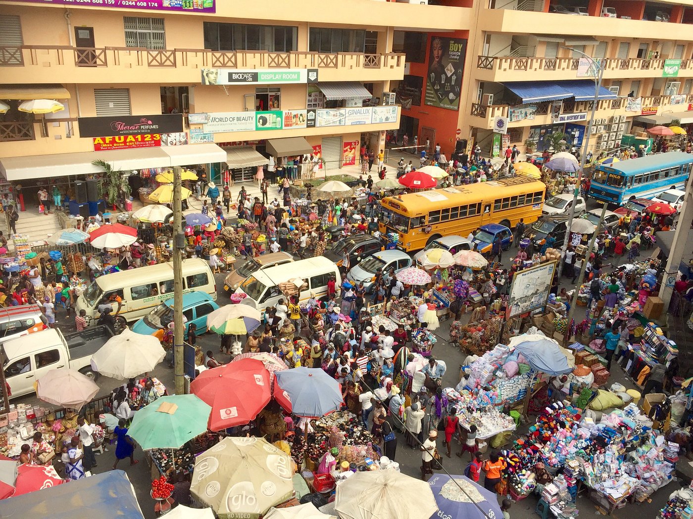 Makola Market Immersion: A Day in Accra’s Beating Heart